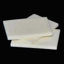 Applicazioni di piastre in ceramica di ossido di alluminio nelle industrie elettroniche e semiconduttori